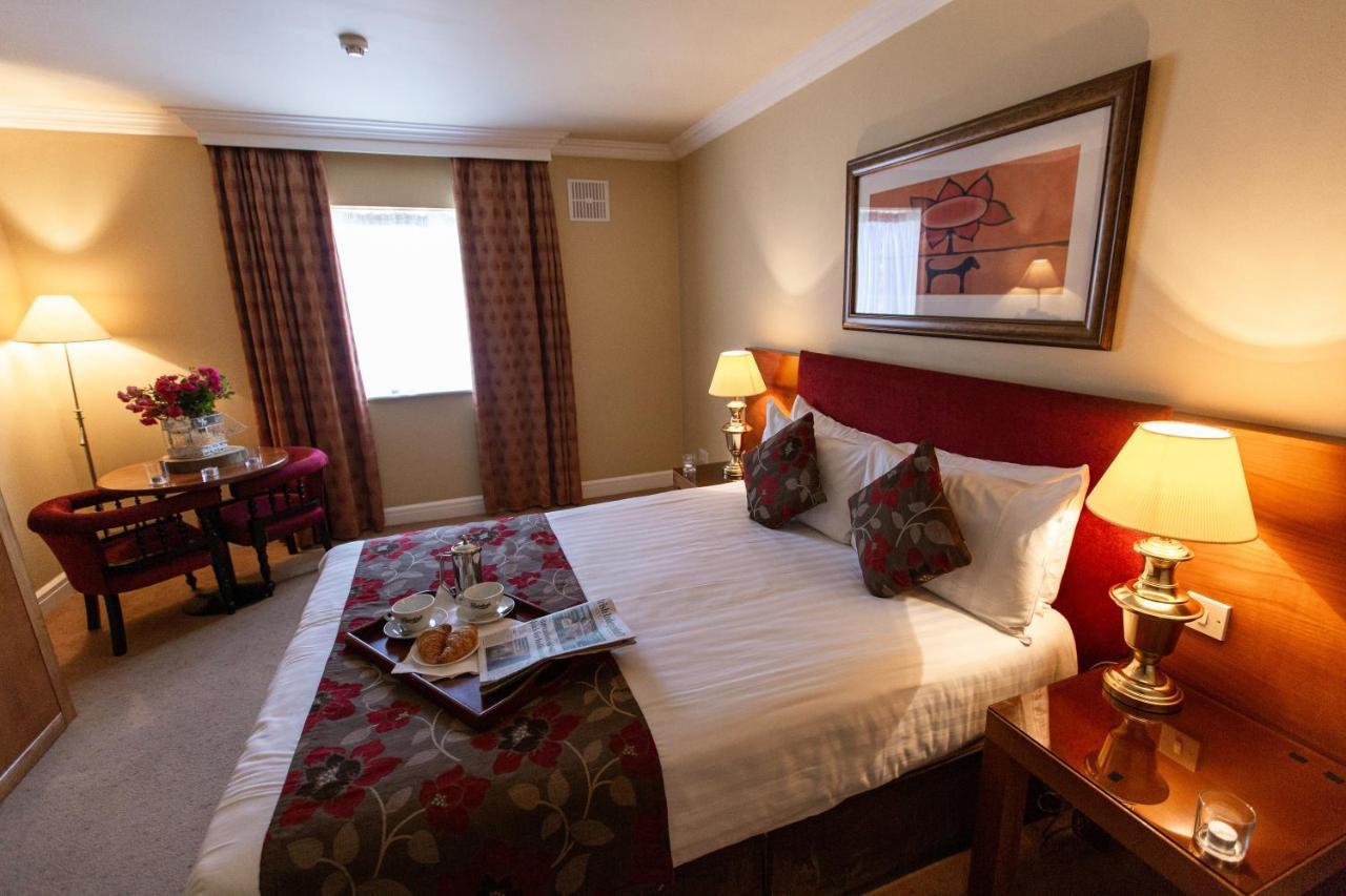 Hamlet Court Hotel Johnstown Bridge Luaran gambar